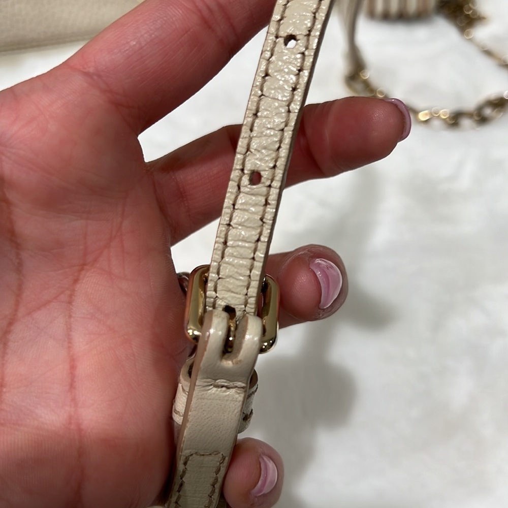 Burberry cross body with gold chain. - Picture 2 of 13